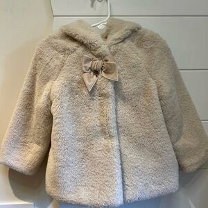 Cream Faux Fur Coat with Bow and Charm | 24 Months | Mayoral Girl | NWOT